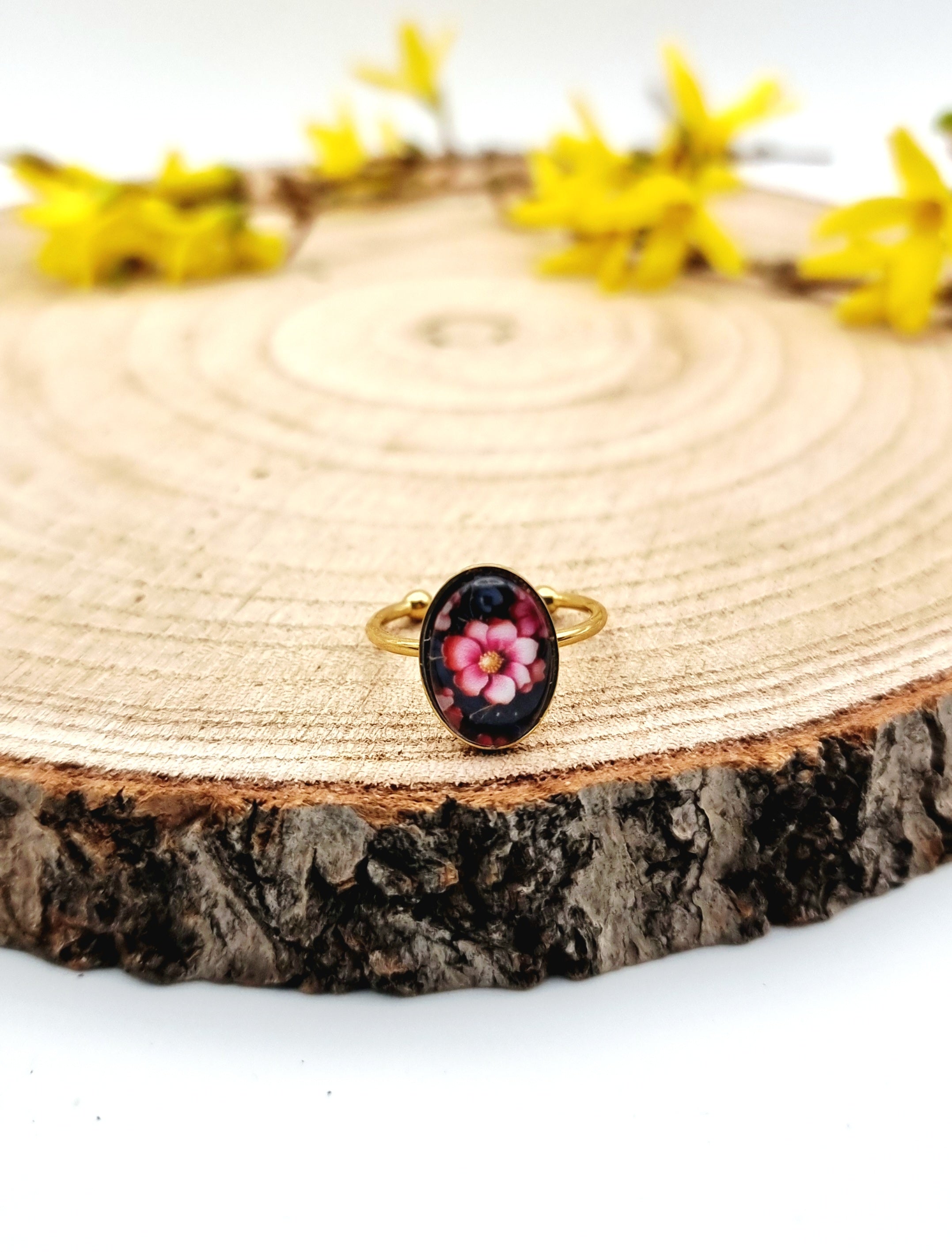 Ring "Blütenmoment Rosablüte"- verstellbarer Edelstahlring mit floralem Cabochon