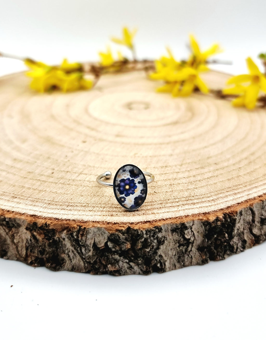 Ring "Blütenmoment - Blaublüte" verstellbarer Edelstahlring mit floralem Cabochon