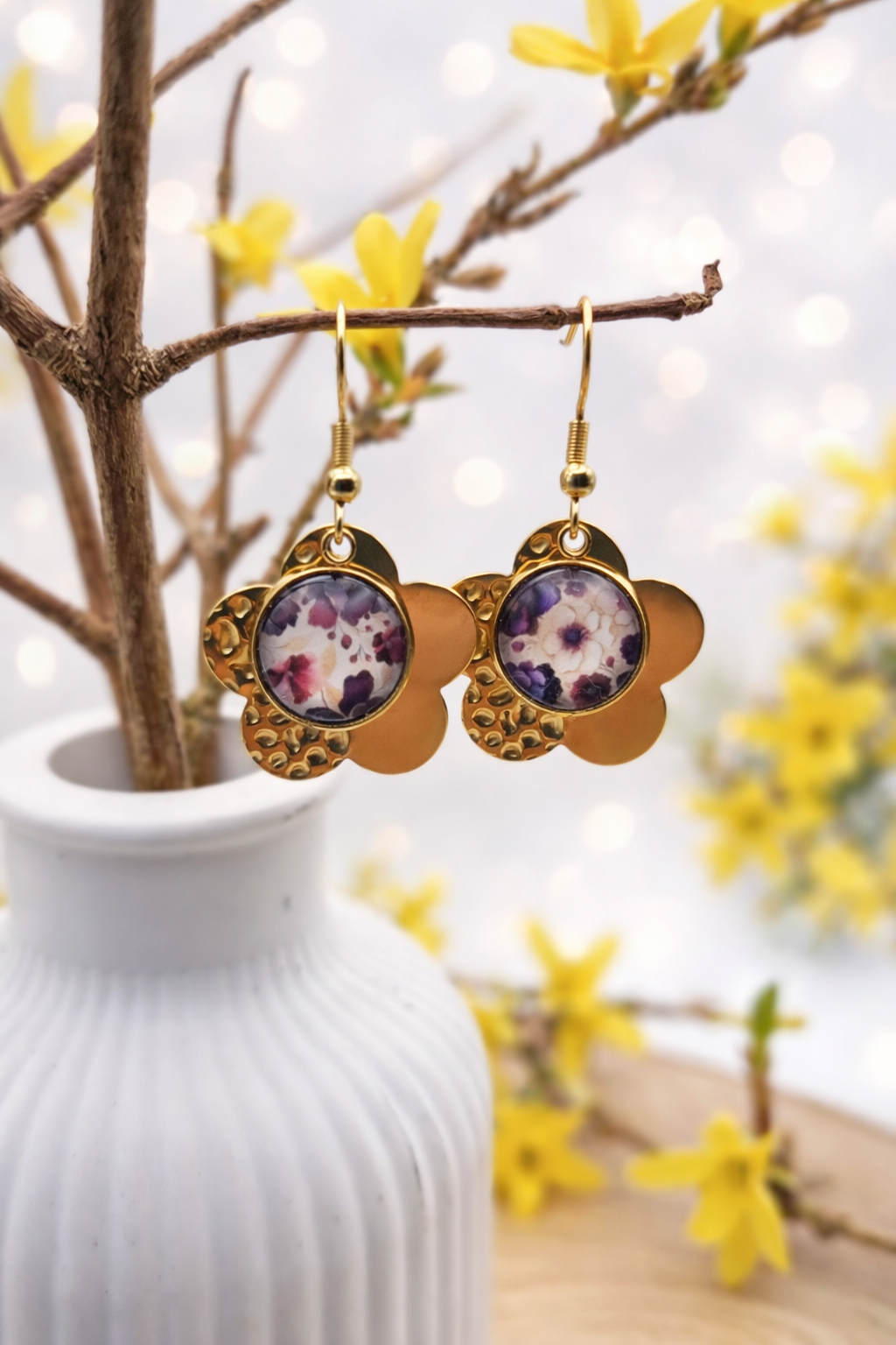 Ohrring "Goldene Blüte" Edelstahl Ohrhänger mit foralem Cabochon