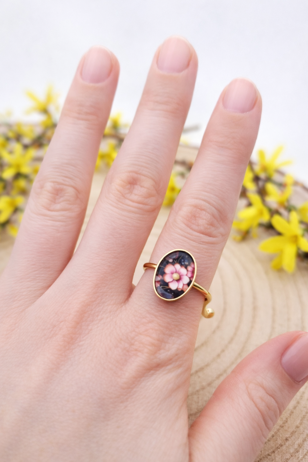 Ring "Blütenmoment Rosablüte"- verstellbarer Edelstahlring mit floralem Cabochon